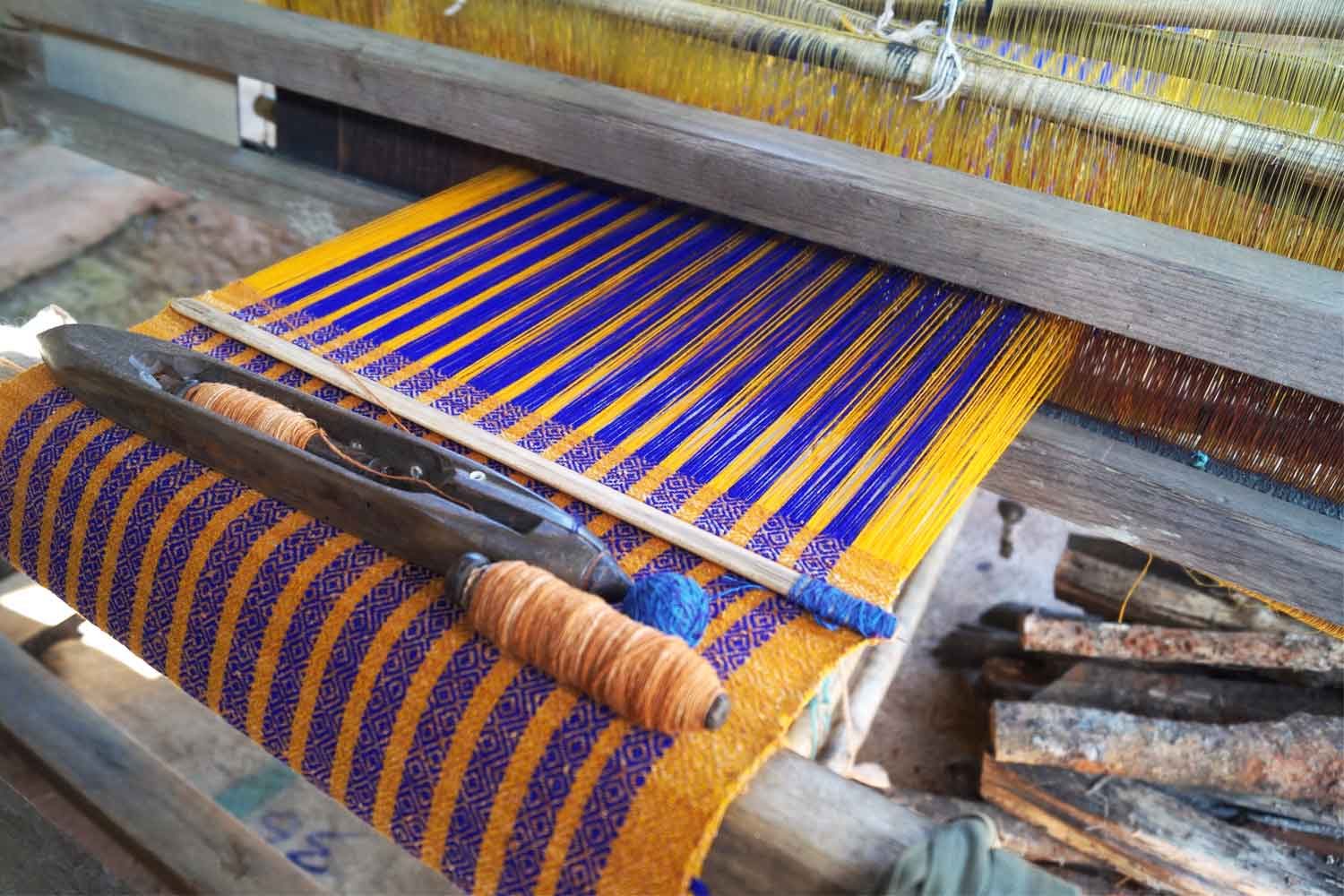 Weaving looms