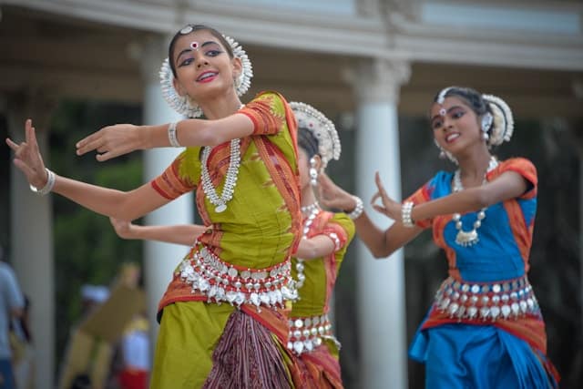 raditional Indian customs expressed through art and lifestyle